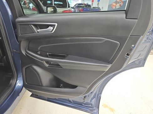 Used 2019 Ford Edge Titanium AWD/4WD image 14