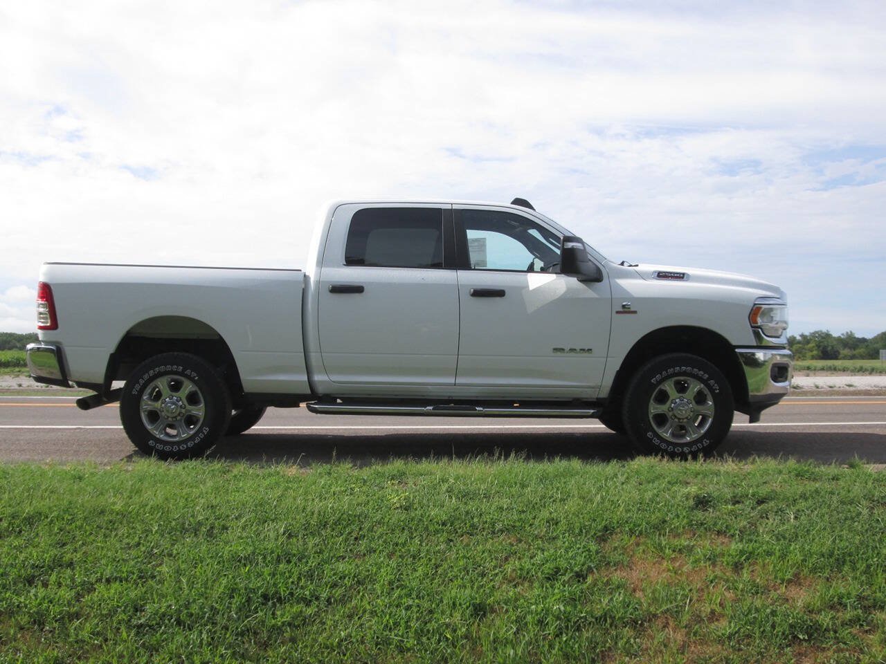 Used 2024 RAM 2500 Big Horn w/ Off Road Package AWD/4WD image 6