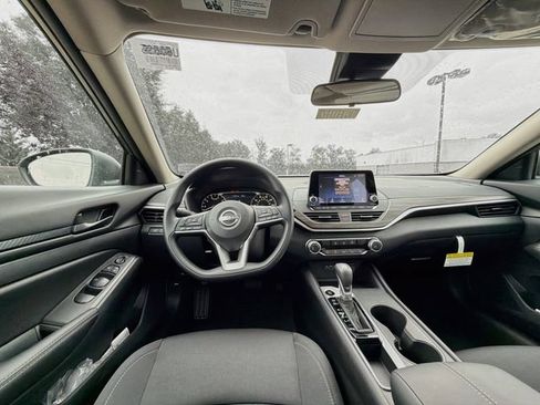 New 2026 Nissan Altima 2.5 SV FWD image 12