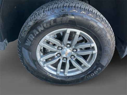 Used 2024 Chevrolet Colorado LT w/ LT Convenience Package II image 15