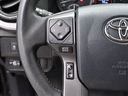 Used 2020 Toyota Tacoma TRD Off-Road AWD/4WD image 16