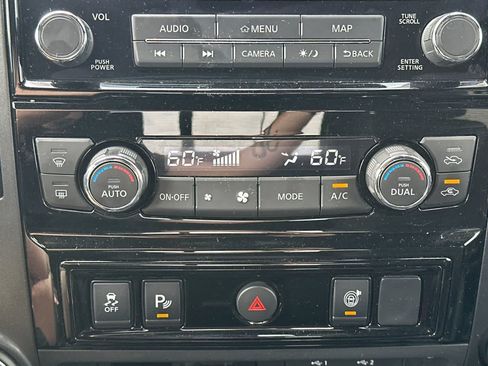 Used 2024 Nissan Titan PRO-4X w/ Pro-4x Utility Package AWD/4WD image 22