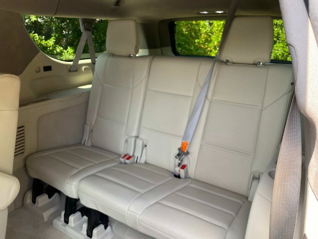 Used 2021 Cadillac Escalade ESV Premium Luxury Platinum AWD/4WD image 10