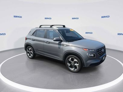 Used 2022 Hyundai Venue SEL w/ Cargo Package