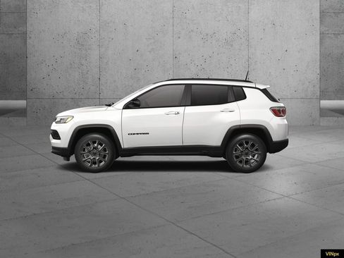 New 2026 Jeep Compass Latitude image 3