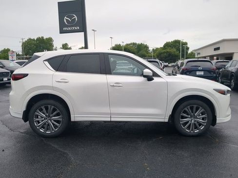 New 2025 MAZDA CX-5 Signature image 3