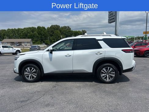 Used 2025 Nissan Pathfinder SL AWD/4WD image 7