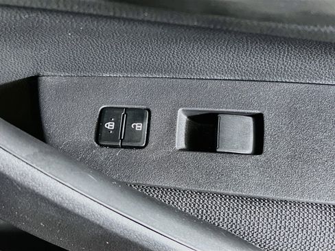 Used 2024 Toyota Corolla LE FWD image 29