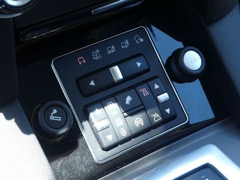 Used 2015 Land Rover LR4 HSE AWD/4WD image 25