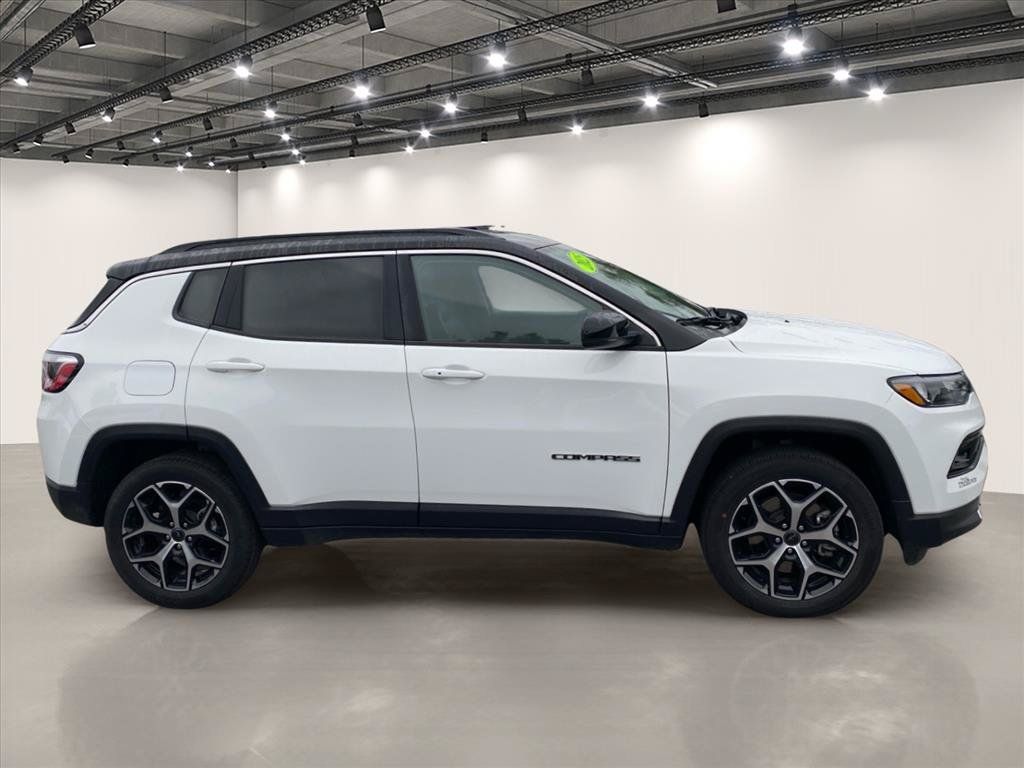 Certified 2025 Jeep Compass Limited AWD/4WD image 8
