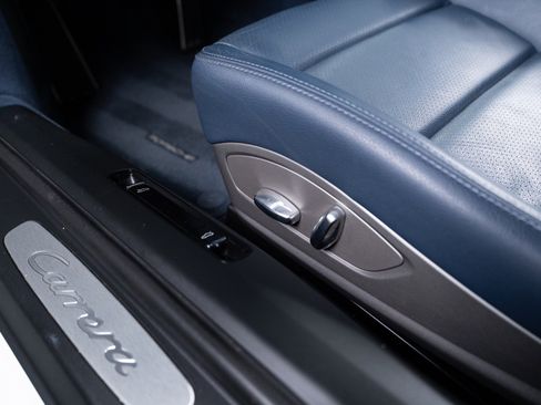 Used 2013 Porsche 911 image 38