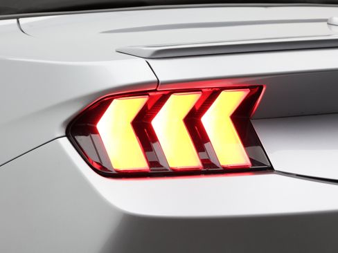 Used 2025 Ford Mustang Premium RWD image 13