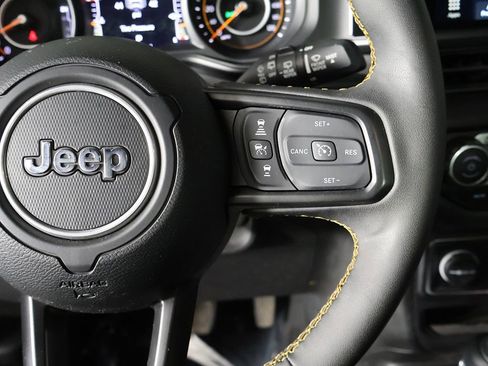Used 2024 Jeep Wrangler Unlimited Sport AWD/4WD image 36