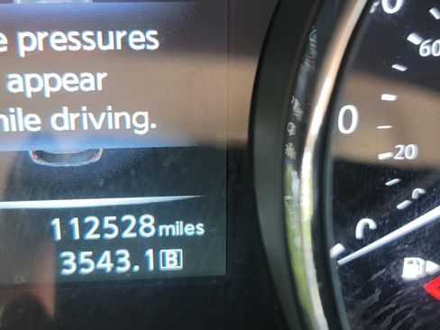 Used 2016 Nissan Rogue SV w/ SV Premium Package AWD/4WD image 36