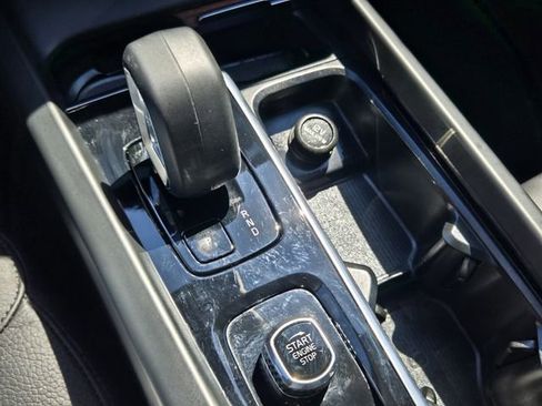 Certified 2023 Volvo XC60 B5 Plus w/ Protection Package Premier image 18