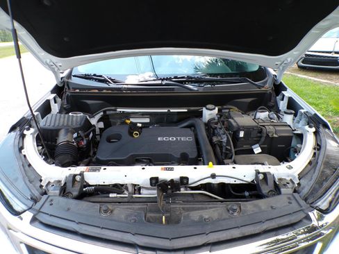 Used 2022 Chevrolet Equinox LS w/ LS Convenience Package image 10