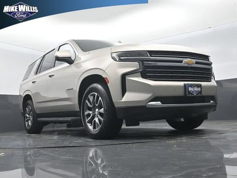 Used 2022 Chevrolet Tahoe LT w/ LT Signature Plus Package RWD image 17