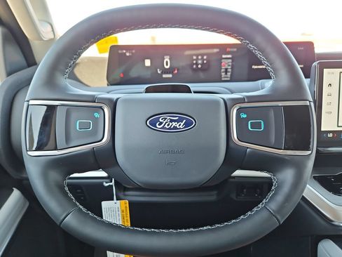 New 2027 Ford Expedition Platinum w/ Driver's Package RWD image 27