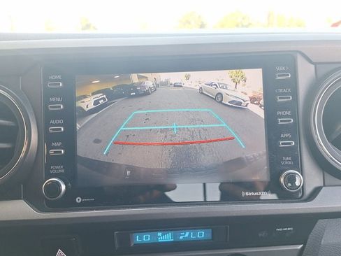 Used 2022 Toyota Tacoma TRD Sport w/ Technology Package image 13