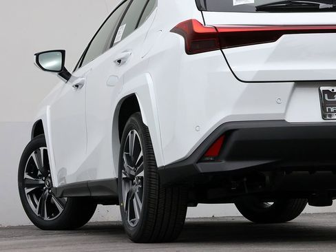 New 2026 Lexus UX 300h AWD image 8
