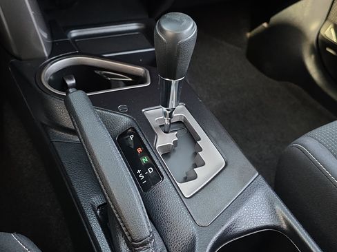 Used 2018 Toyota RAV4 XLE w/ Plus Extra Value Package image 22