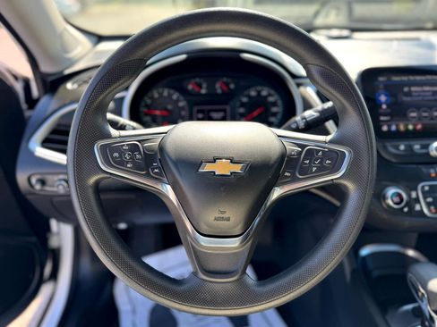 Used 2023 Chevrolet Malibu LT image 11