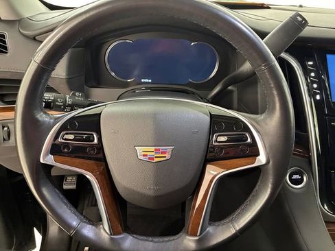 Used 2020 Cadillac Escalade Base image 22