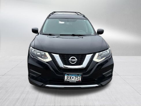 Used 2017 Nissan Rogue SV w/ Midnight Edition Package image 2