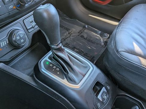 Used 2023 Jeep Renegade Trailhawk w/ Trailhawk Elite Group image 12