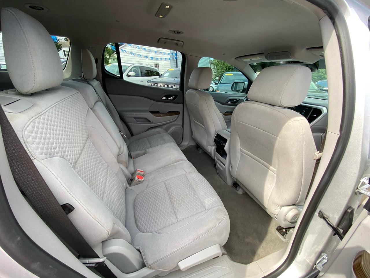 Used 2017 GMC Acadia SLE FWD image 10