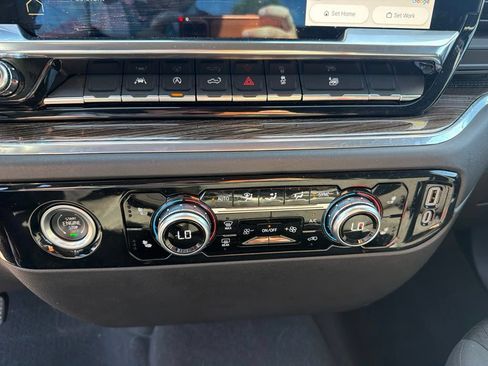 Used 2024 GMC Sierra 1500 Elevation AWD/4WD image 16