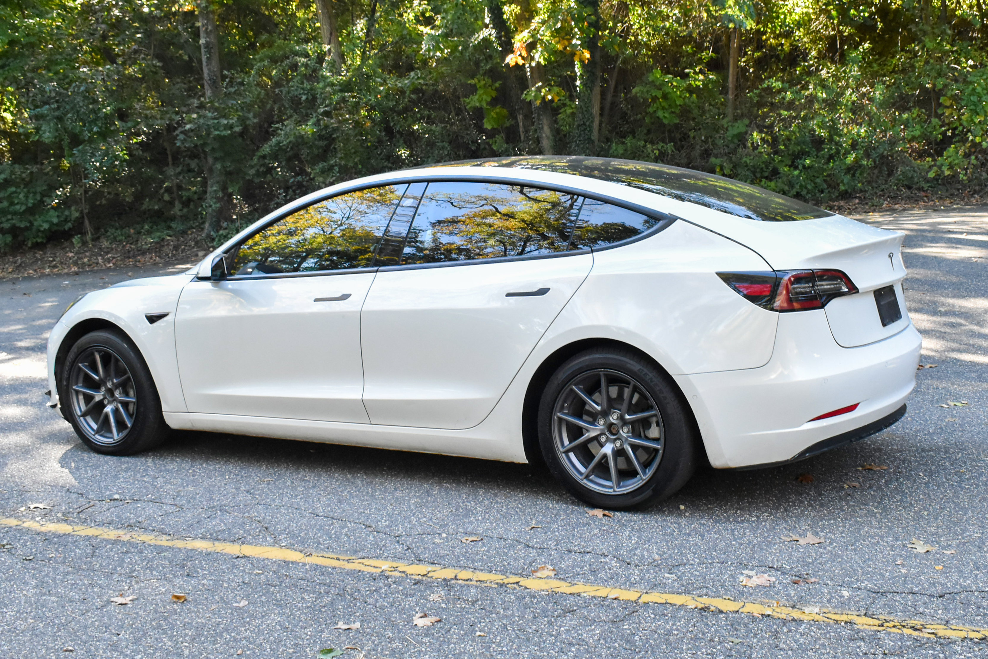 Used 2021 Tesla Model 3 Standard Range Plus RWD image 6