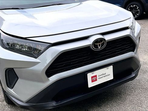 Certified 2022 Toyota RAV4 LE AWD/4WD image 29