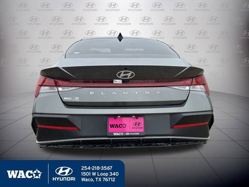 Used 2025 Hyundai Elantra SEL image 6