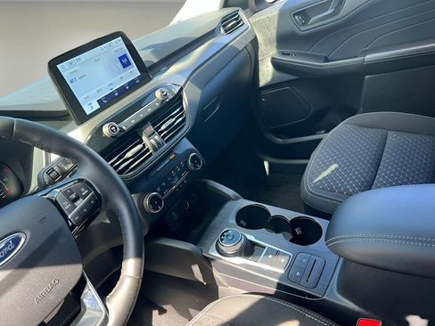 Used 2023 Ford Escape Active image 14