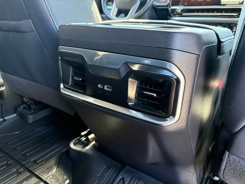 Used 2022 GMC Sierra 1500 Elevation image 30