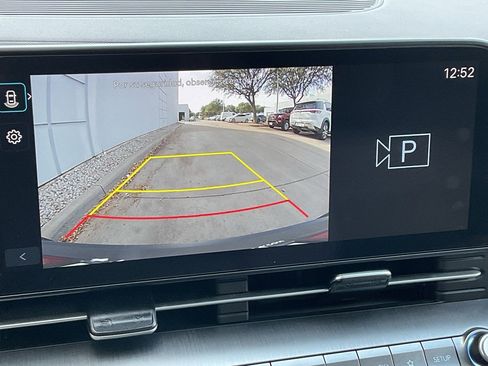 Used 2025 Hyundai Kona SEL image 30