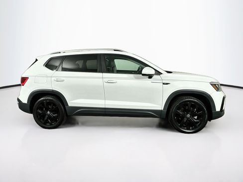 Used 2022 Volkswagen Taos SE AWD/4WD image 10