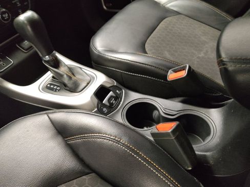 Used 2017 Jeep Compass Latitude w/ Popular Equipment Group image 26