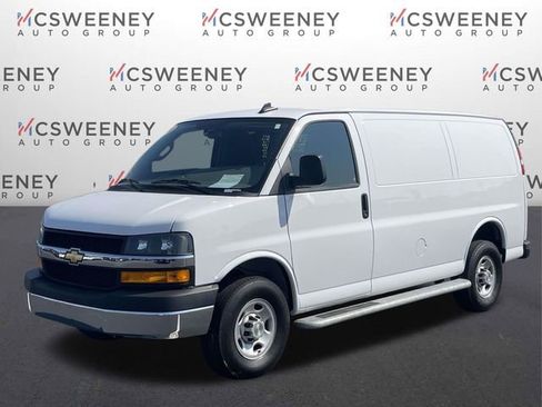 Used 2024 Chevrolet Express 2500 w/ Driver Convenience Package image 7