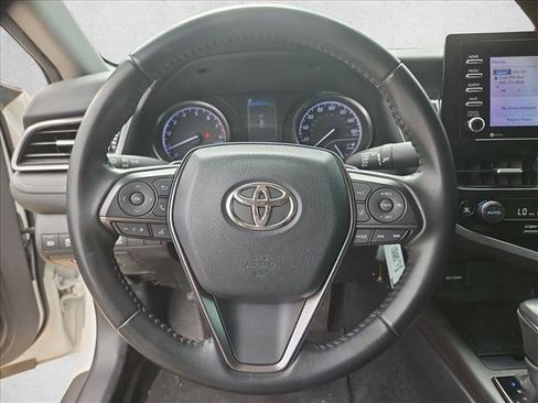 Used 2022 Toyota Camry SE w/ Carpet Mat Package (TMS) FWD image 13