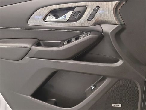 Used 2023 Chevrolet Traverse Premier image 15