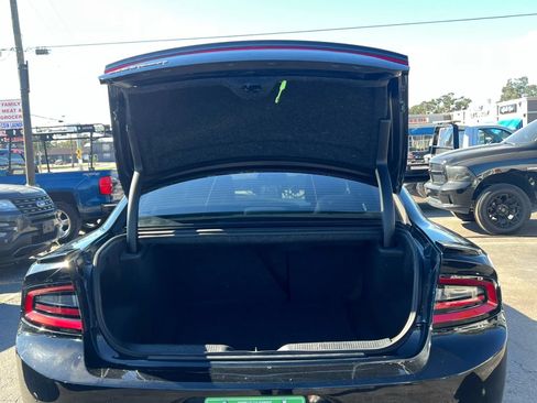 Used 2015 Dodge Charger SE w/ Sport Appearance Group RWD image 19