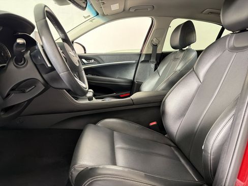 Used 2021 Genesis G70 2.0T RWD image 5