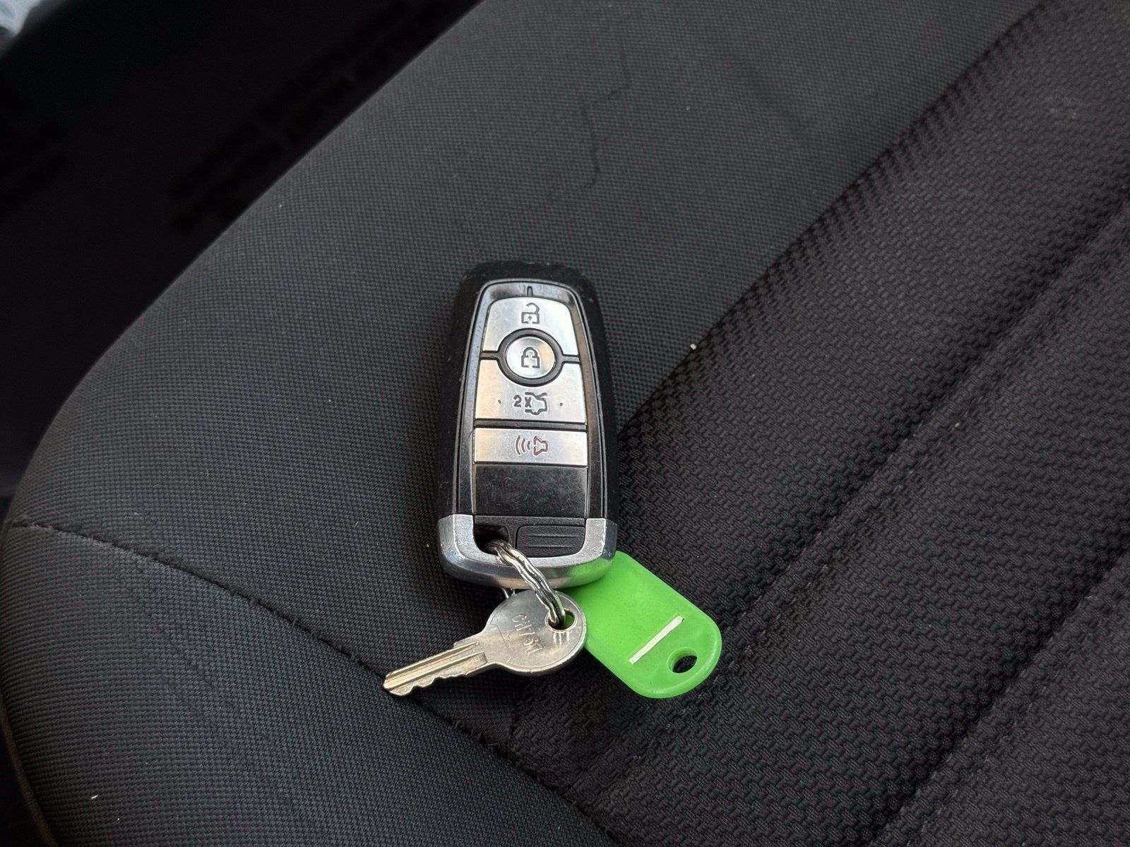 Used 2019 Ford Fusion SE FWD image 41