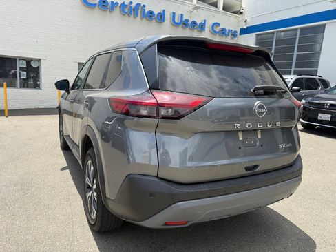 Used 2023 Nissan Rogue SV AWD/4WD image 3