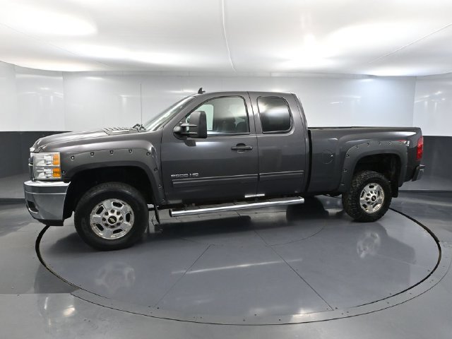 Used 2011 Chevrolet Silverado 2500 LT w/ Interior Plus Package AWD/4WD image 7