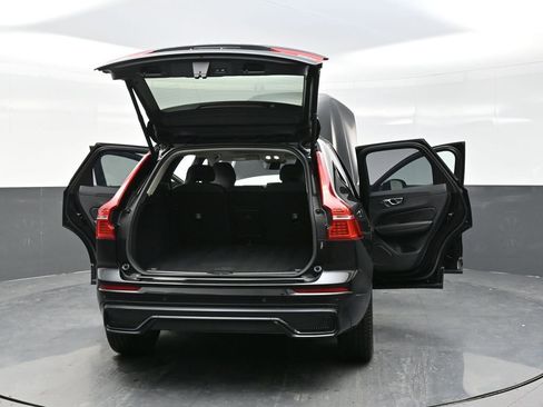 Used 2025 Volvo XC60 B5 Plus w/ Climate Package AWD/4WD image 40