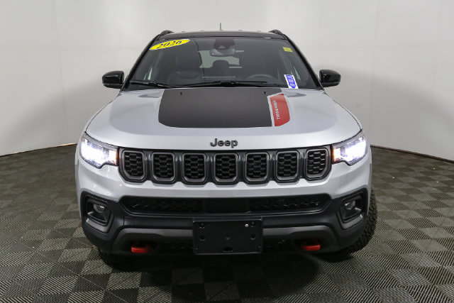 Used 2026 Jeep Compass Trailhawk AWD/4WD image 4
