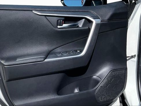 Used 2022 Toyota RAV4 XSE w/ Weather Package AWD/4WD image 22